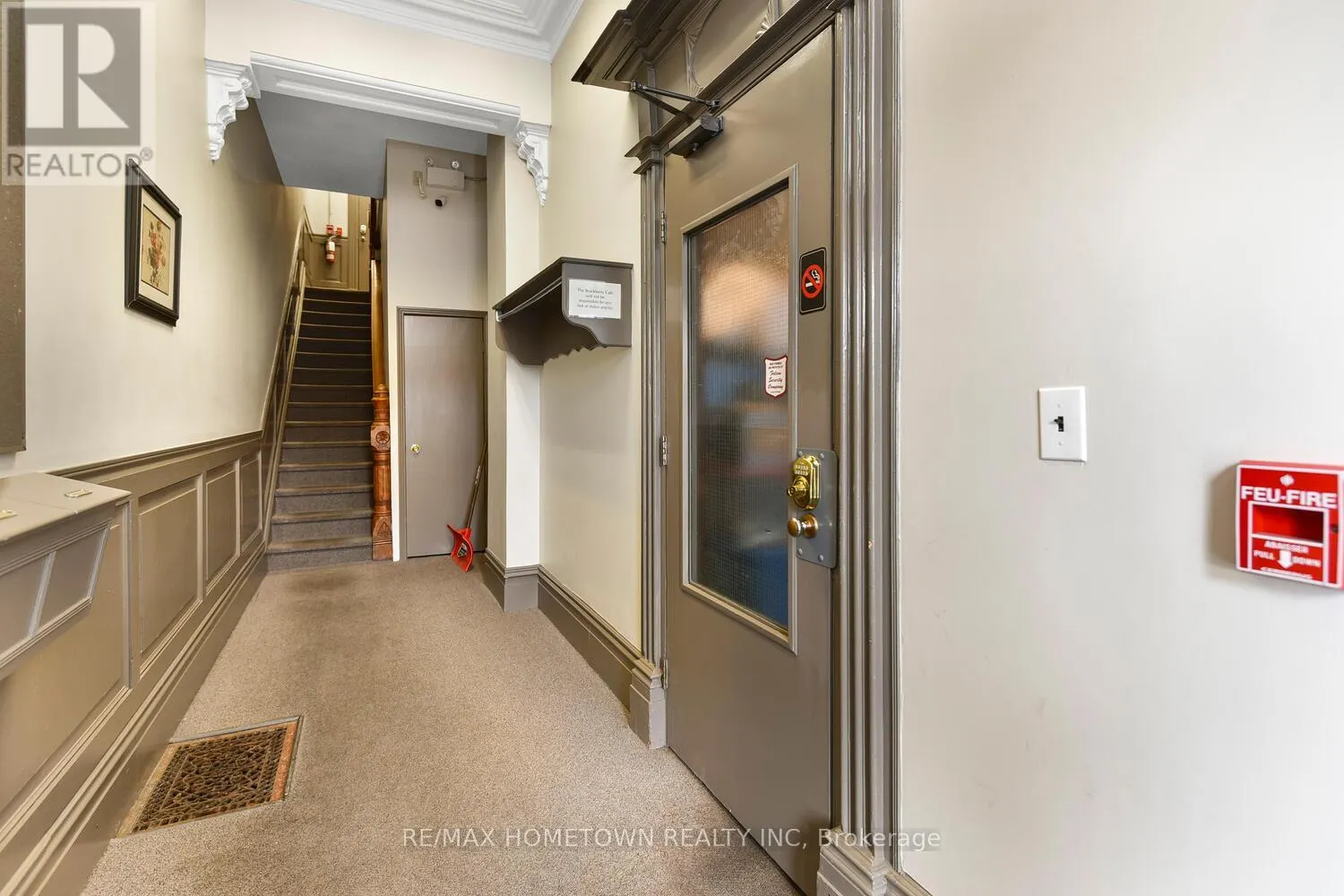 64 KING STREET E