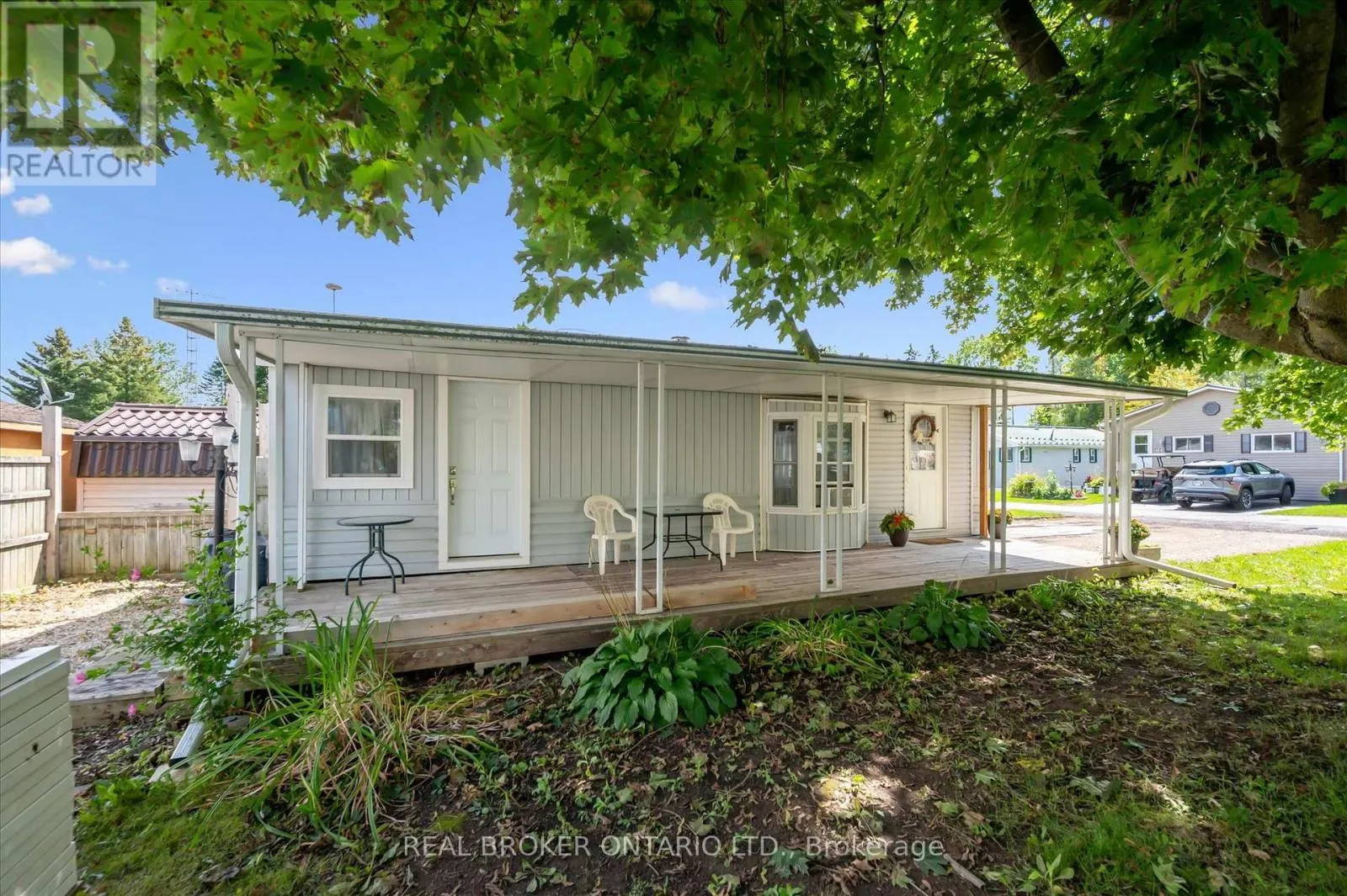 445 PINE PASS