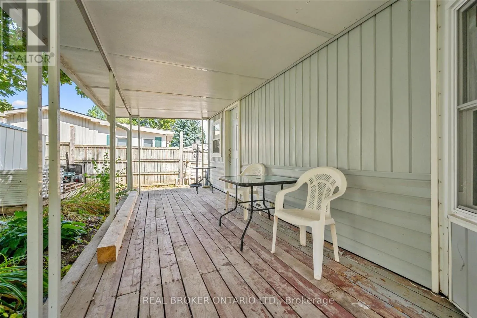 445 PINE PASS