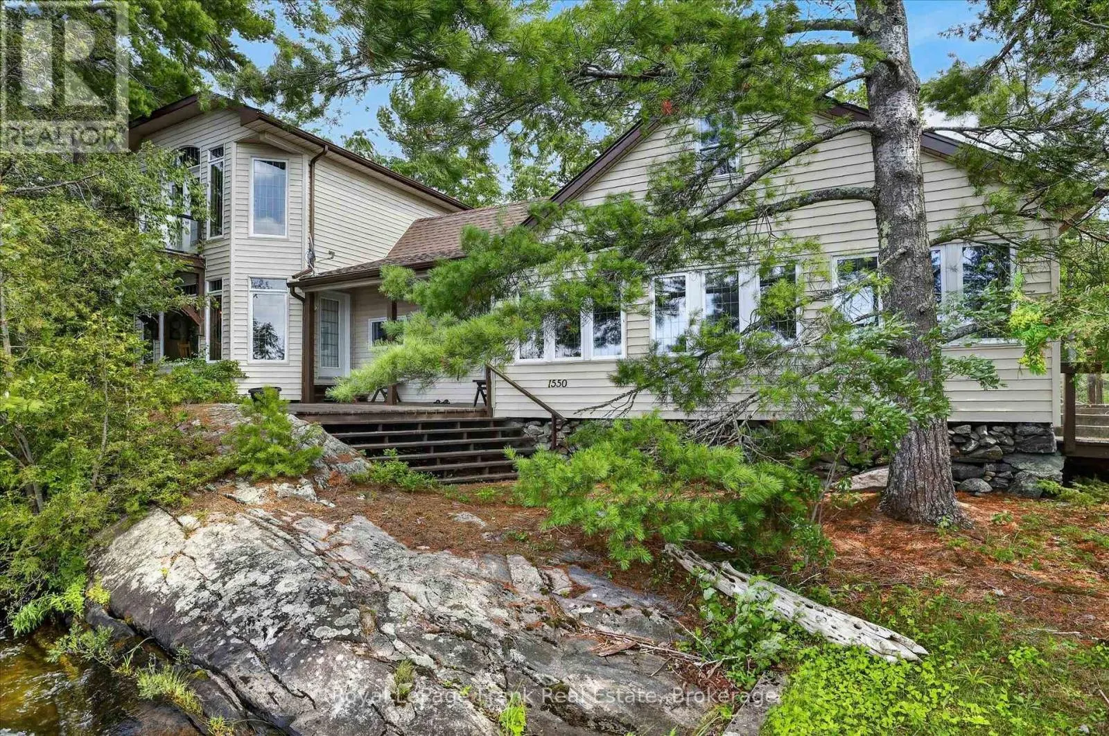 1550 ISLAND 85 STONEY LAKE