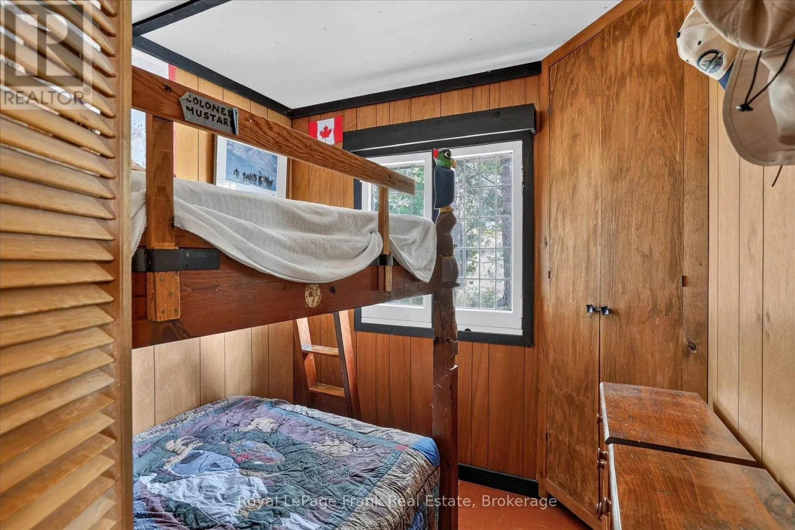 1550 ISLAND 85 STONEY LAKE