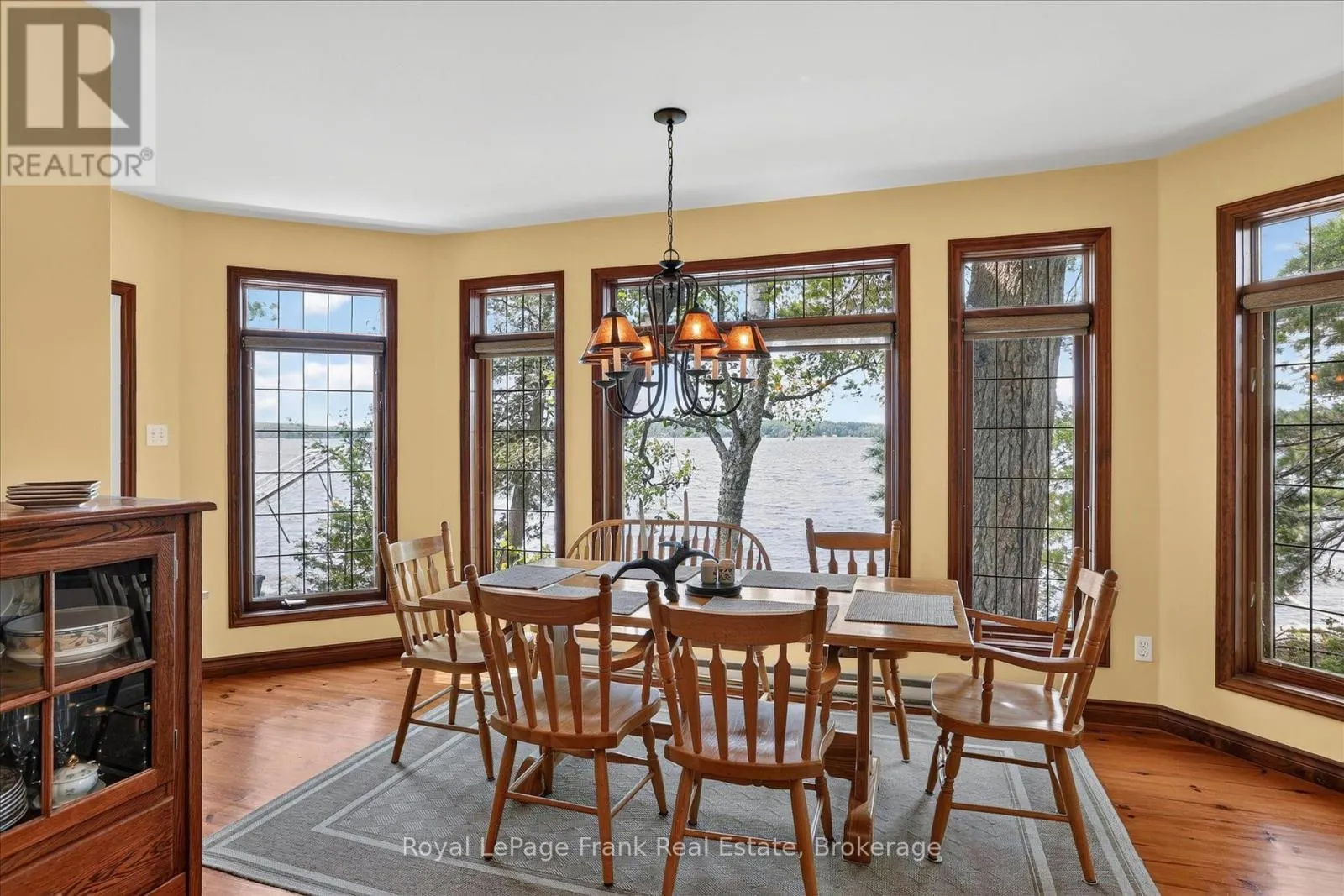 1550 ISLAND 85 STONEY LAKE