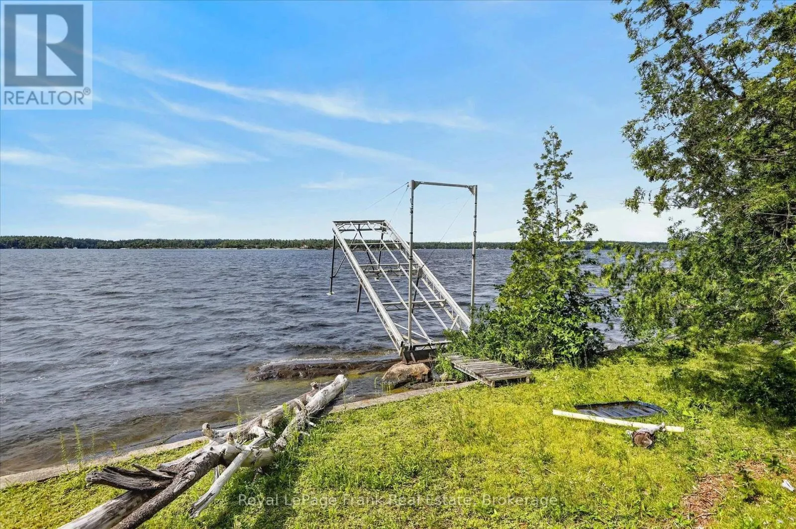 1550 ISLAND 85 STONEY LAKE