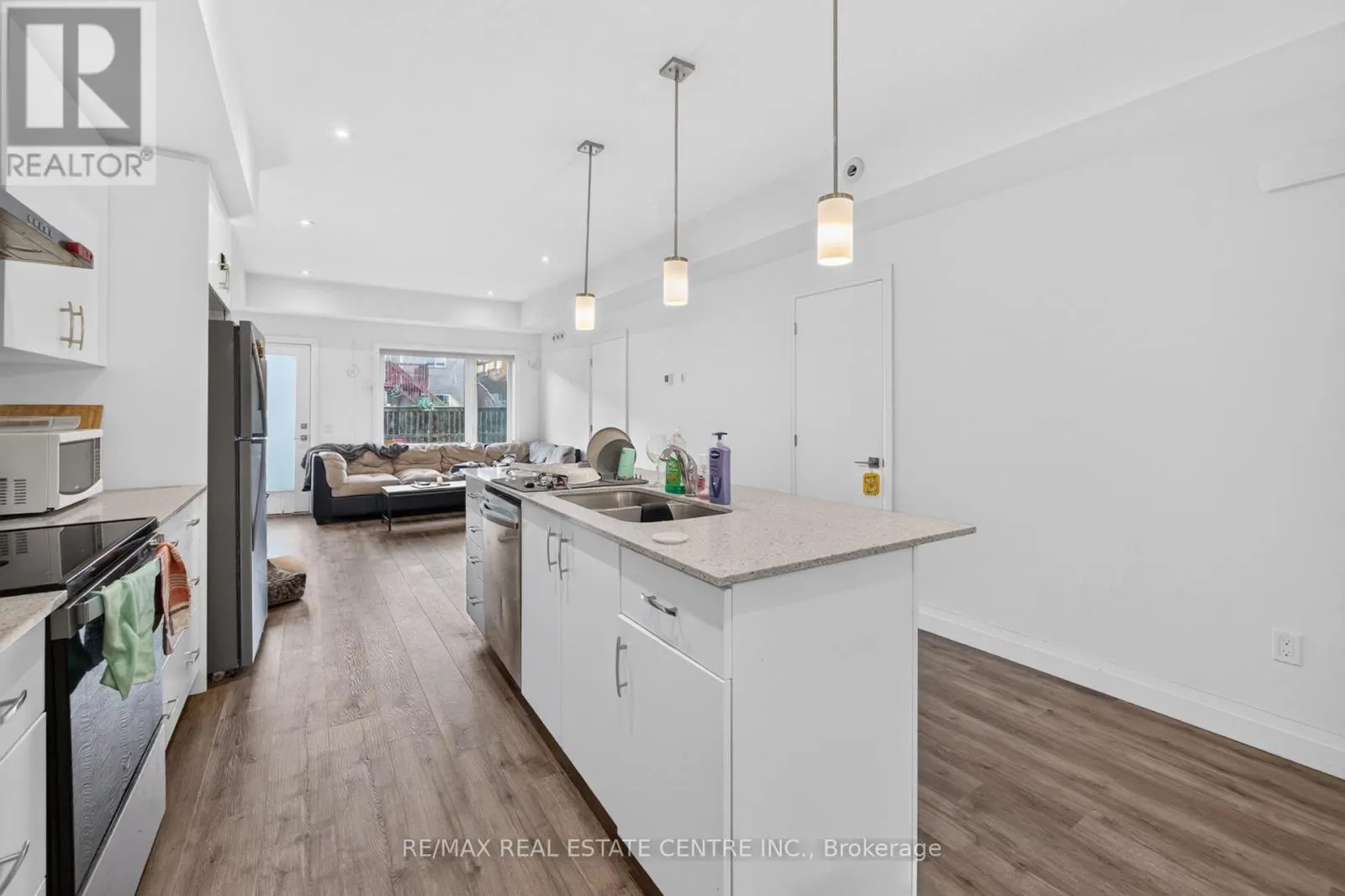34 LILY LANE