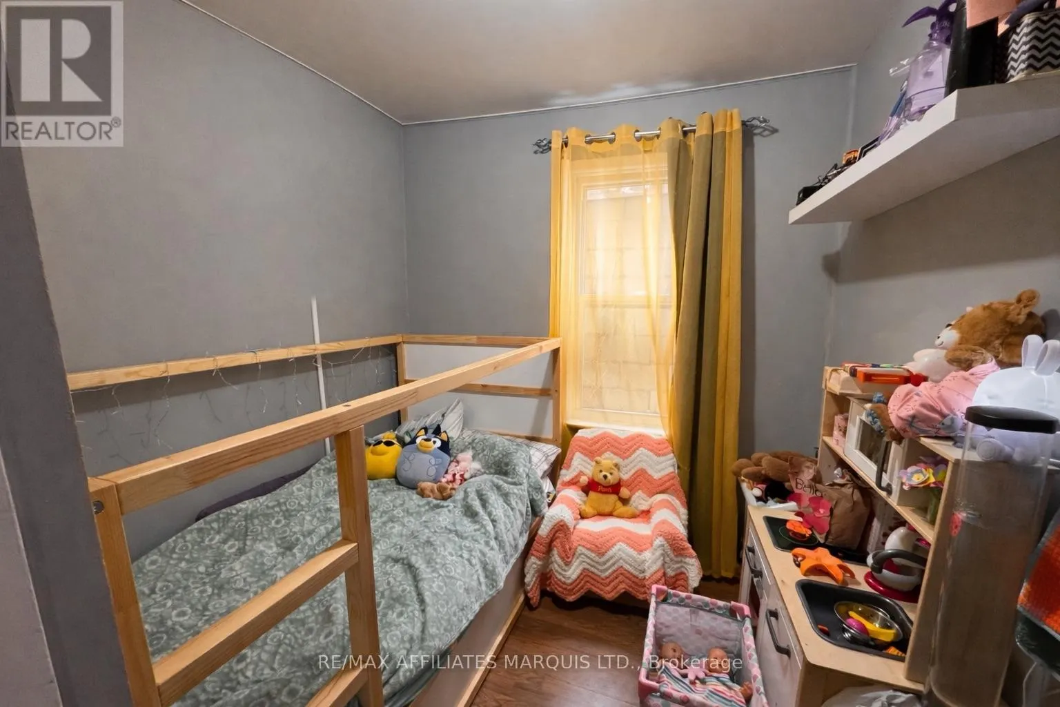 120-120A GUY STREET