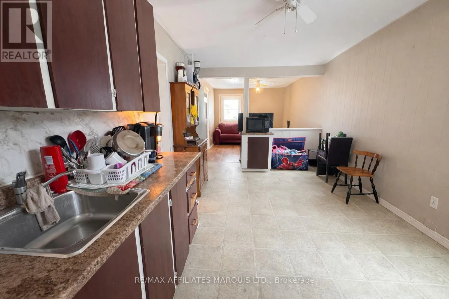 120-120A GUY STREET