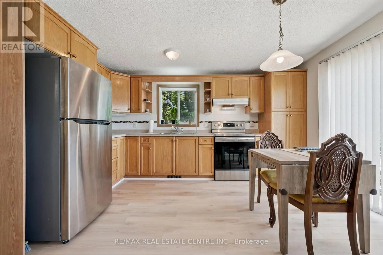 27 TRILLIUM BEACH PVT DRIVE