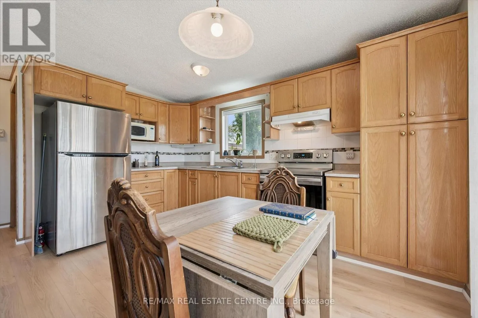 27 TRILLIUM BEACH PVT DRIVE