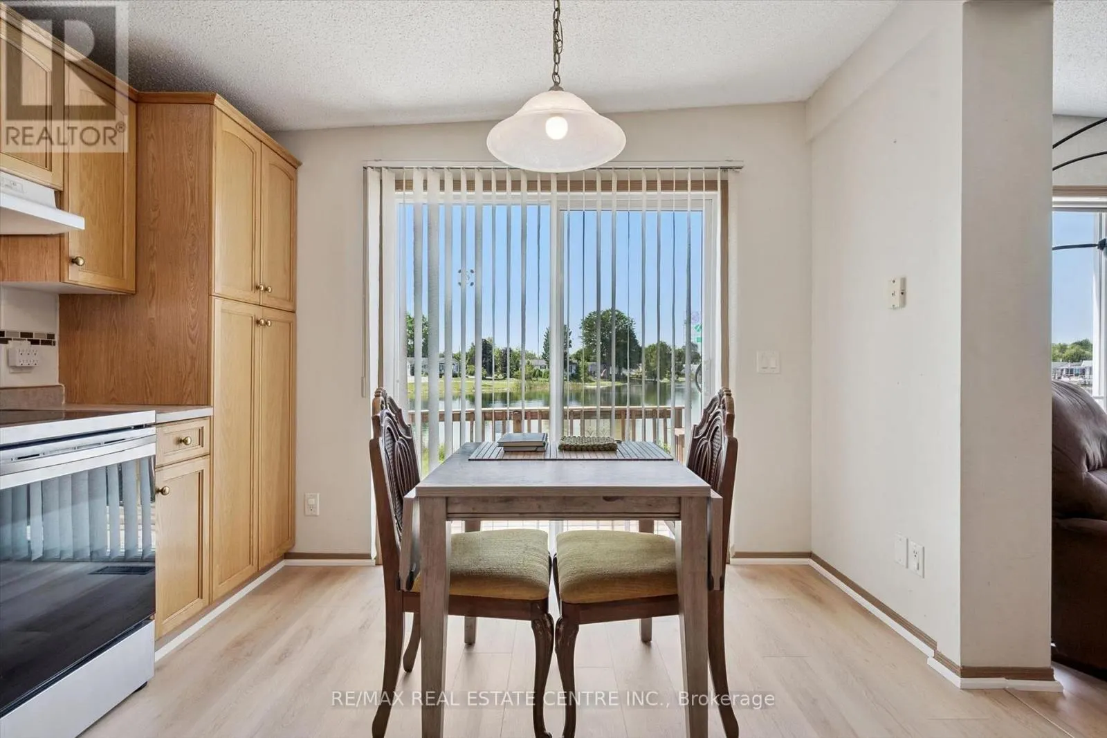 27 TRILLIUM BEACH PVT DRIVE