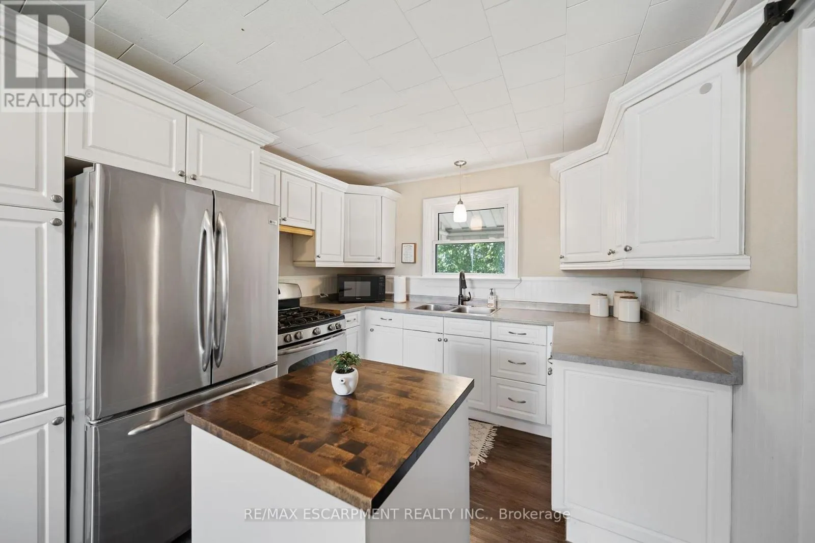 3 BOUSFIELD LANE