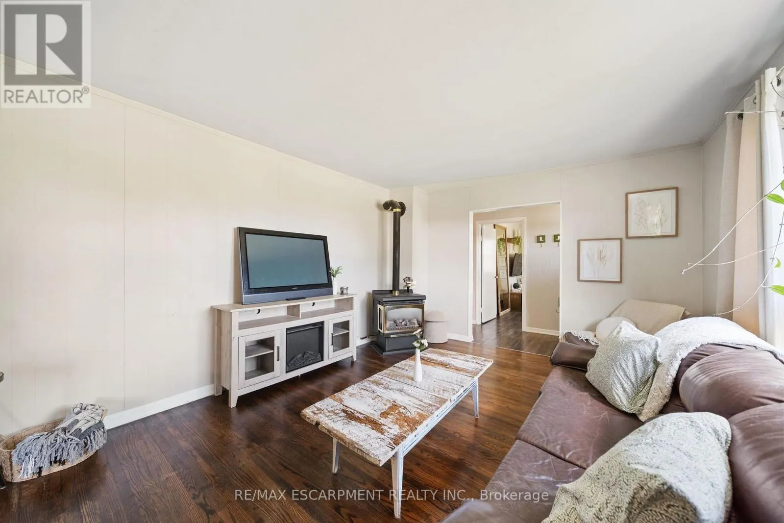3 BOUSFIELD LANE