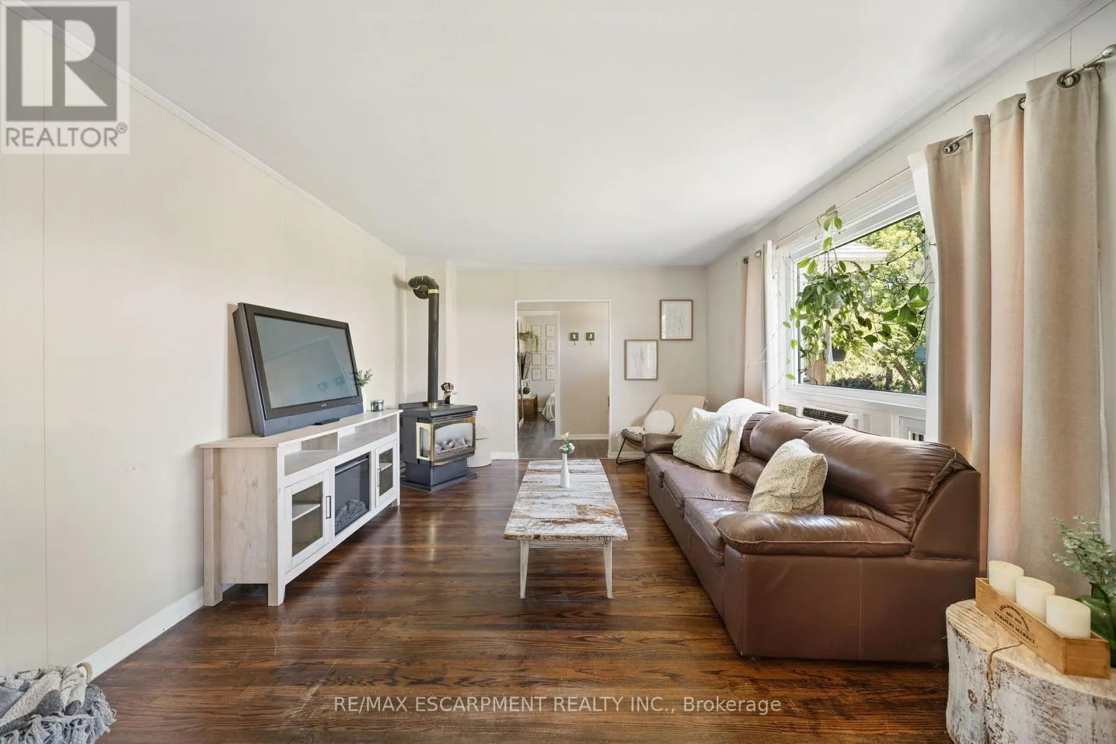3 BOUSFIELD LANE