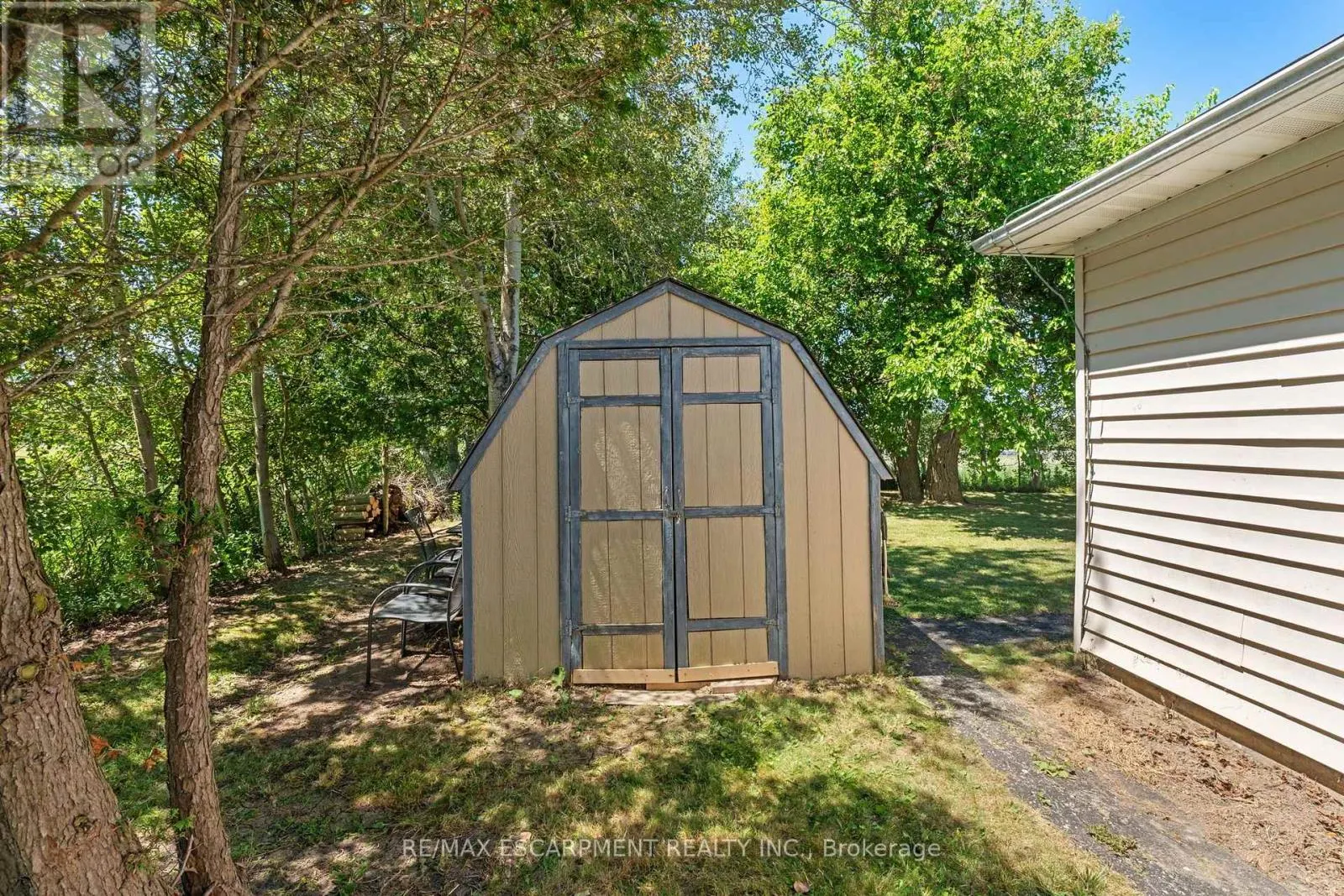 3 BOUSFIELD LANE