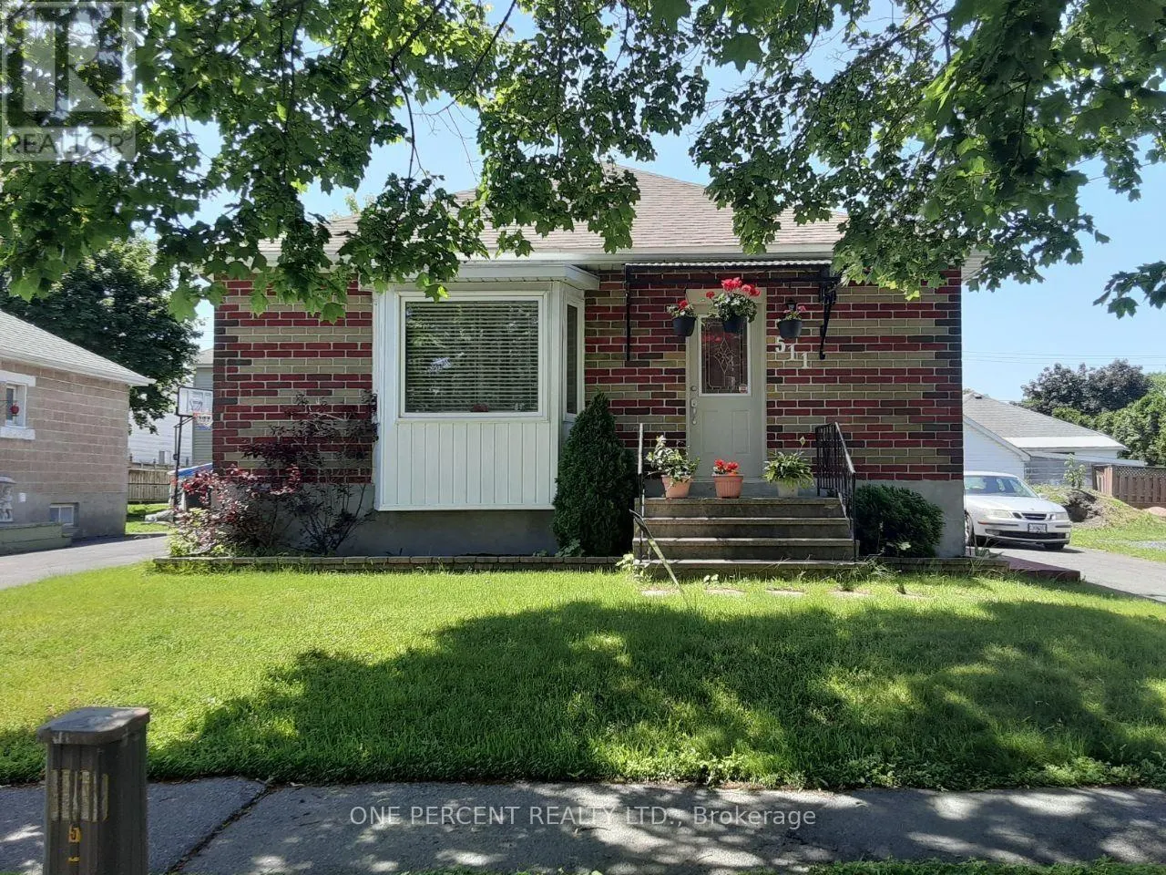 511 ST FELIX STREET
