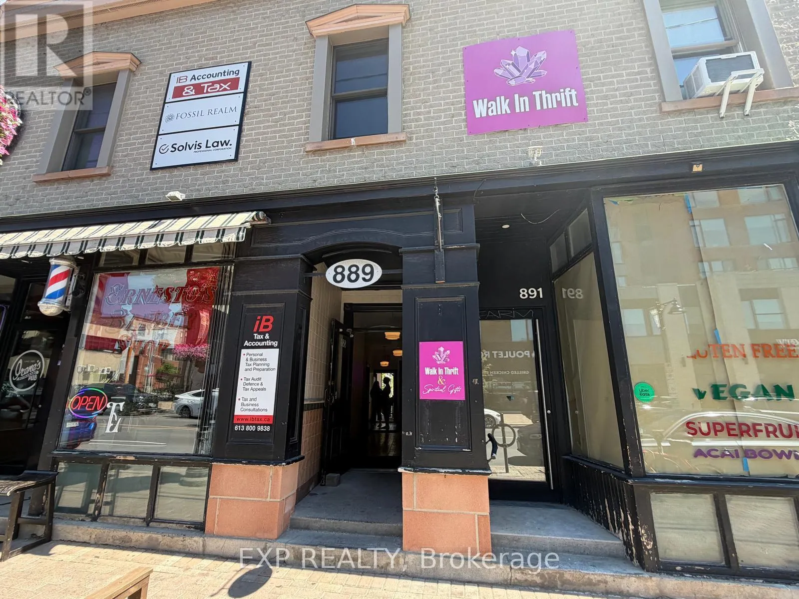 B - 889 BANK STREET