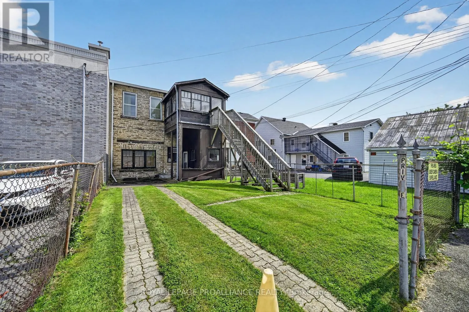 314-316 KING STREET W