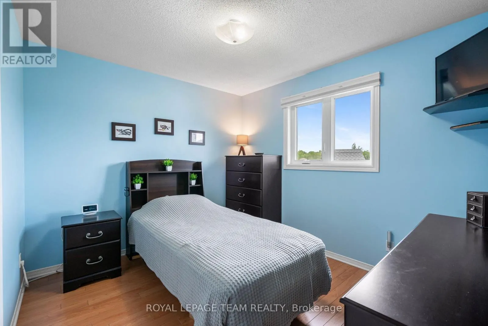 2 BILLINGS AVENUE W