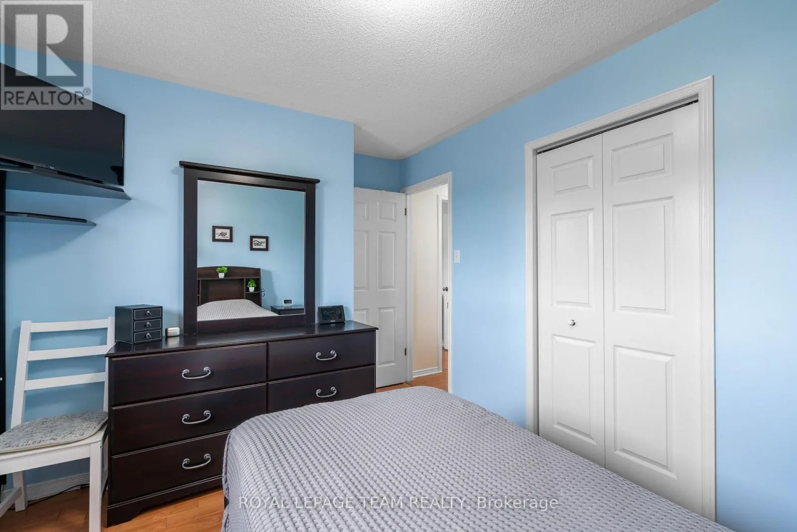 2 BILLINGS AVENUE W