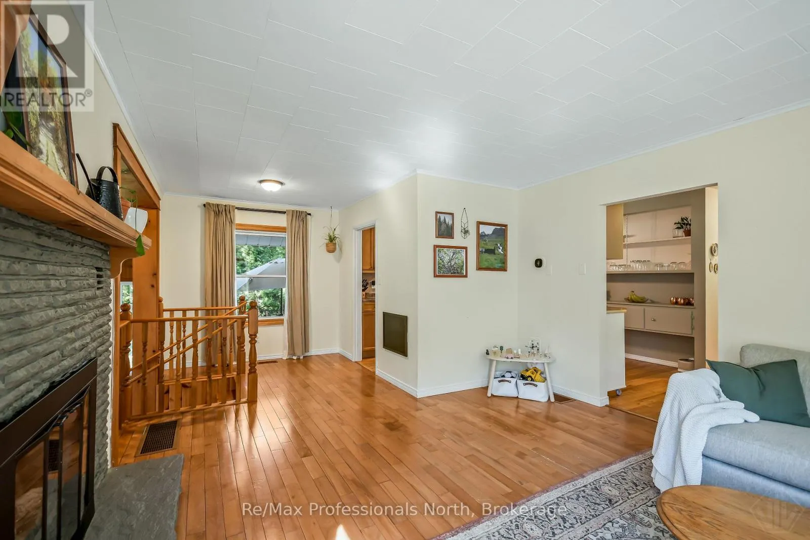 775 MUSKOKA BEACH ROAD