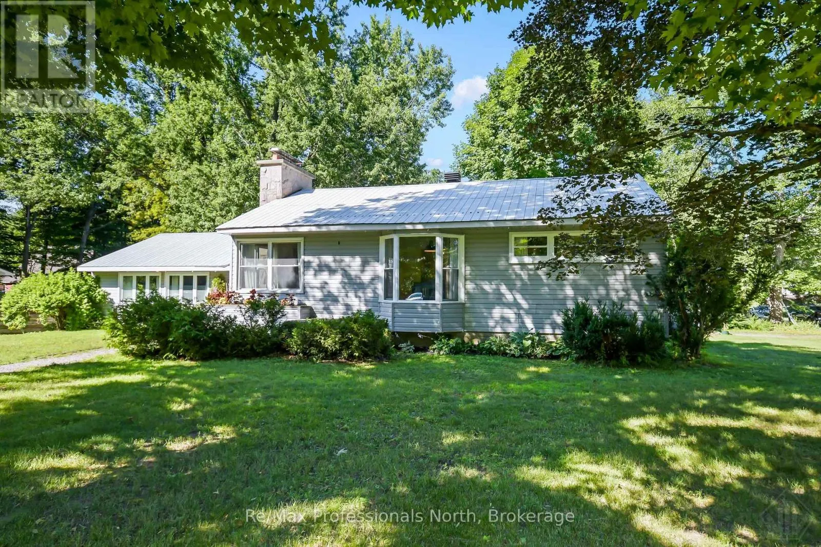 775 MUSKOKA BEACH ROAD