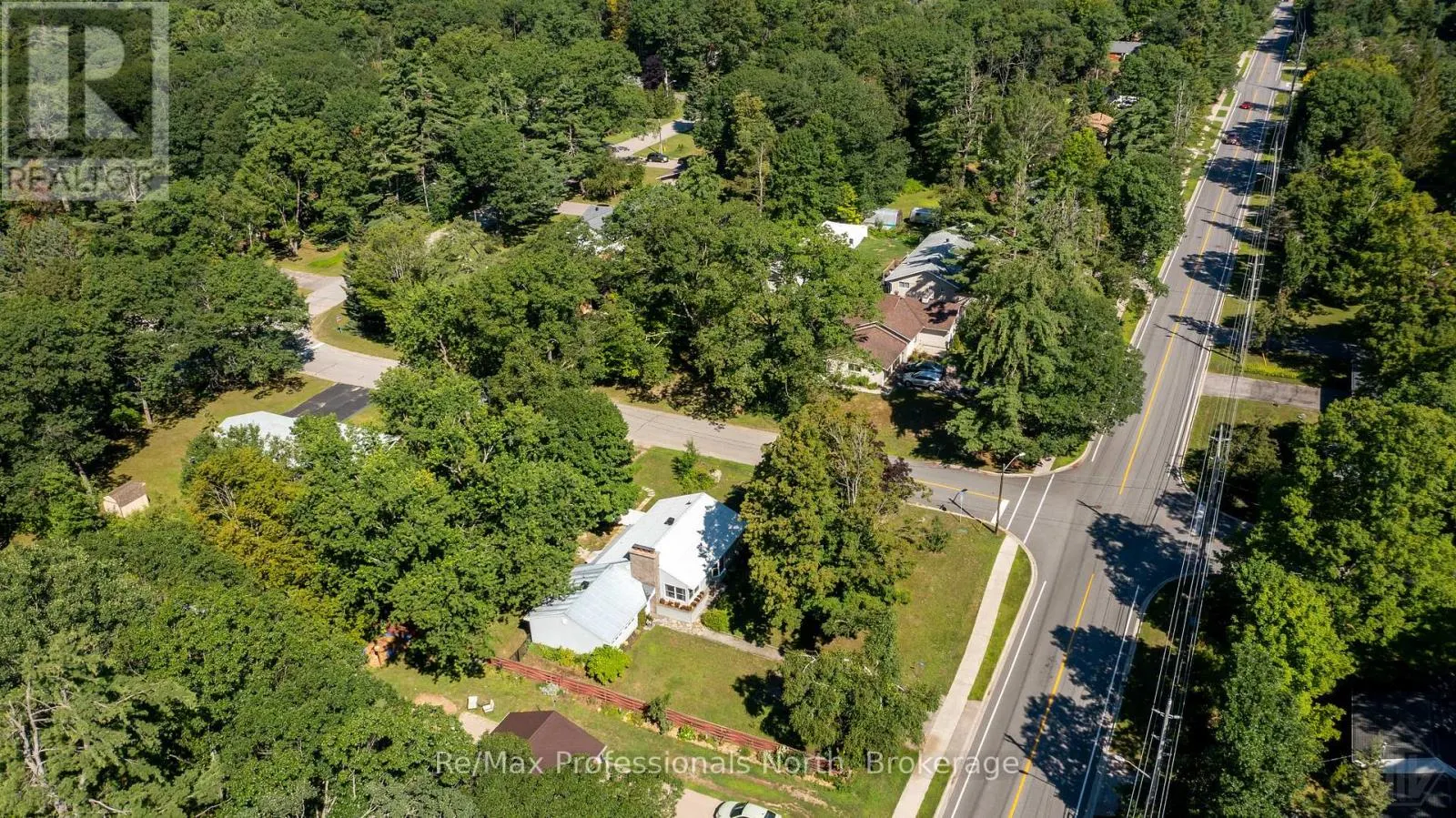 775 MUSKOKA BEACH ROAD