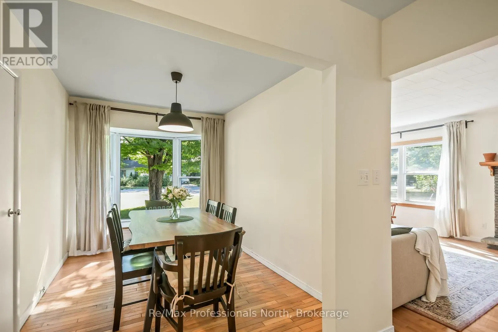 775 MUSKOKA BEACH ROAD