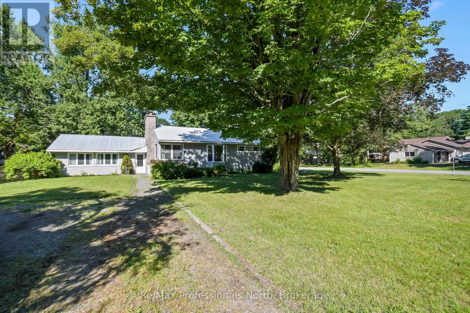 775 MUSKOKA BEACH ROAD