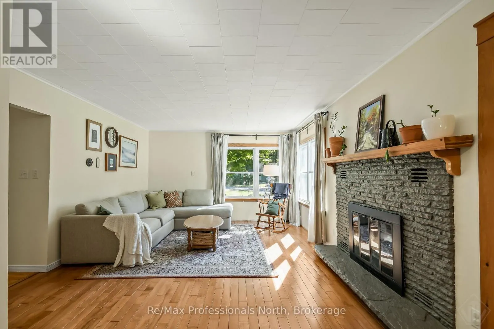 775 MUSKOKA BEACH ROAD