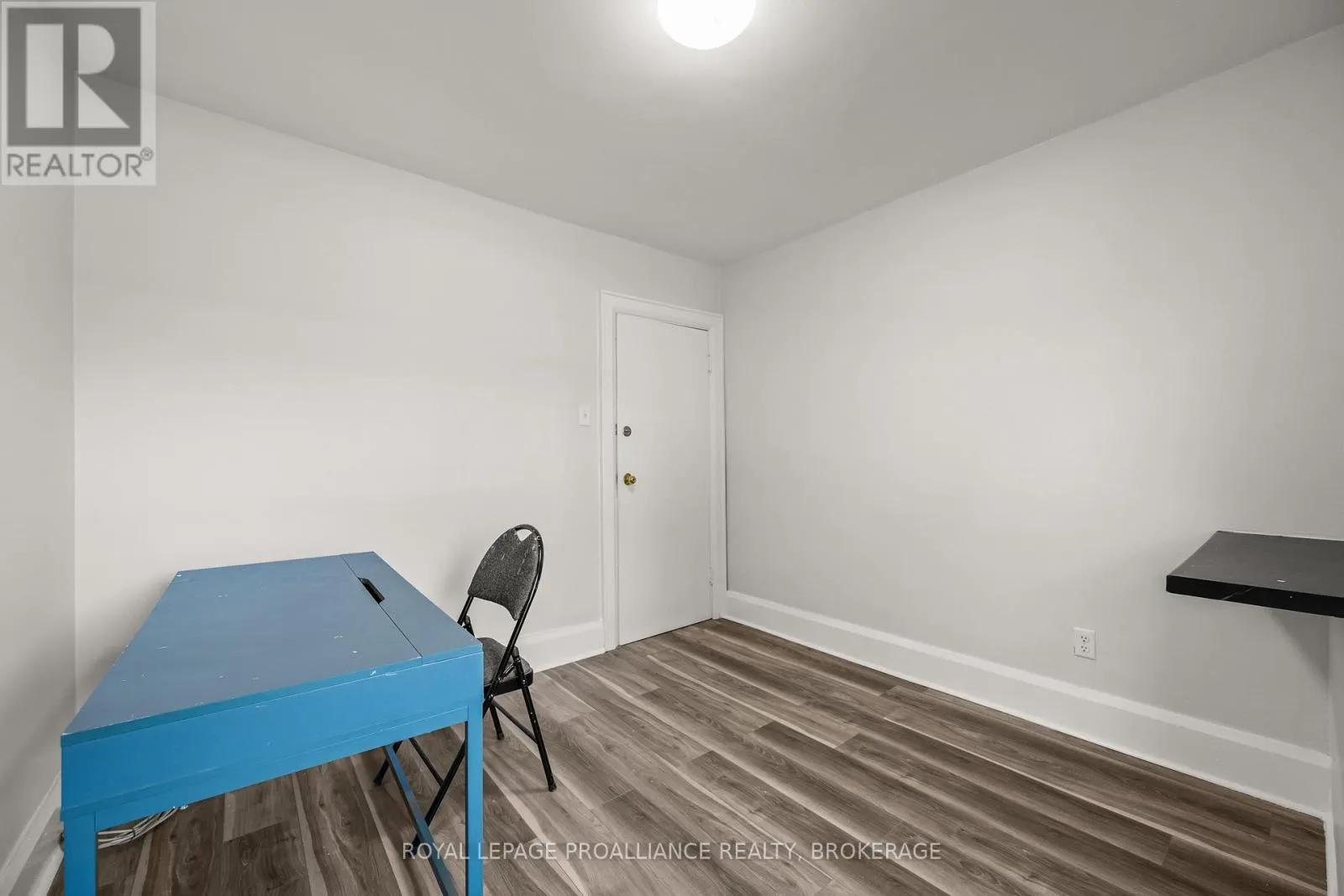 211 TORONTO STREET