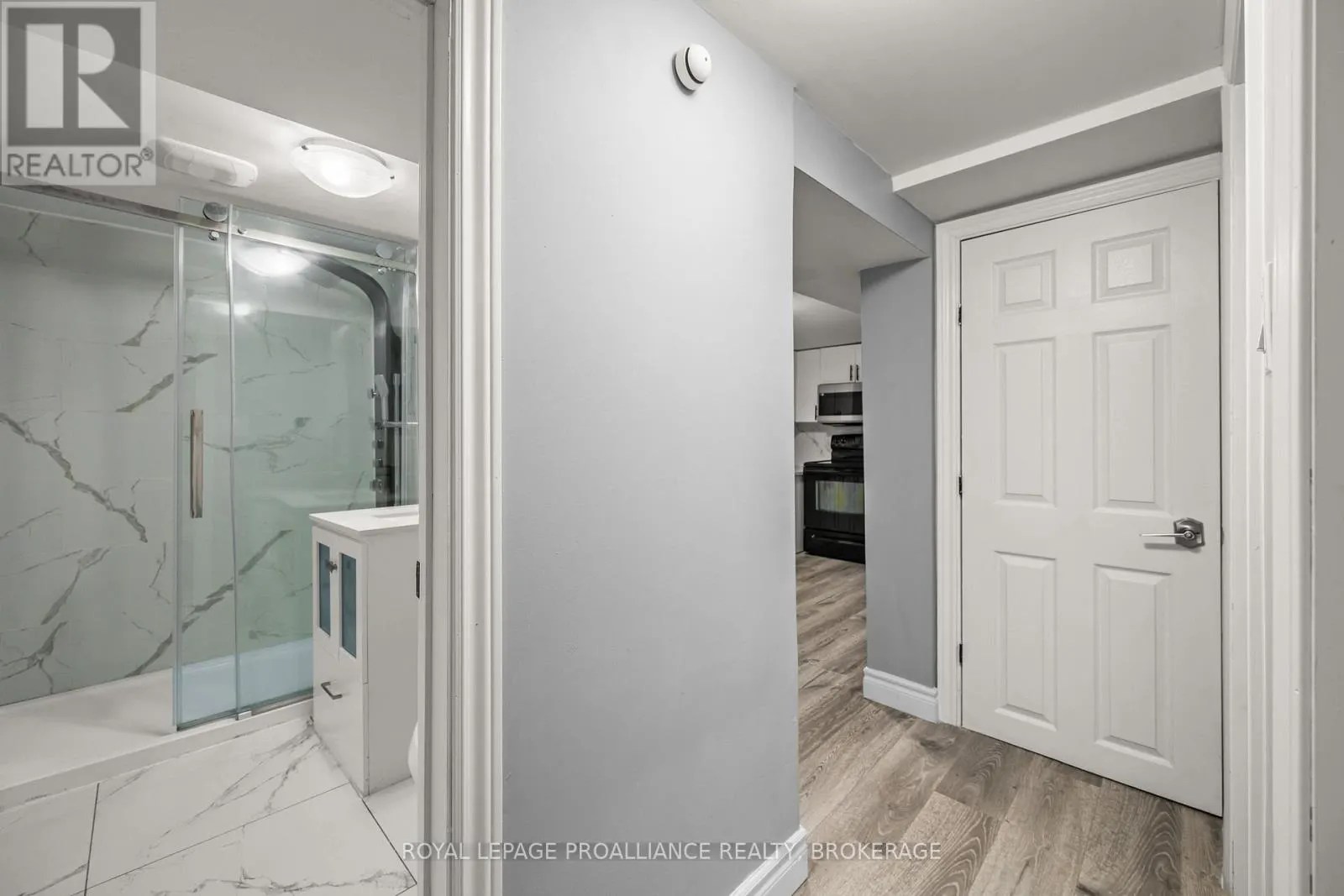 211 TORONTO STREET