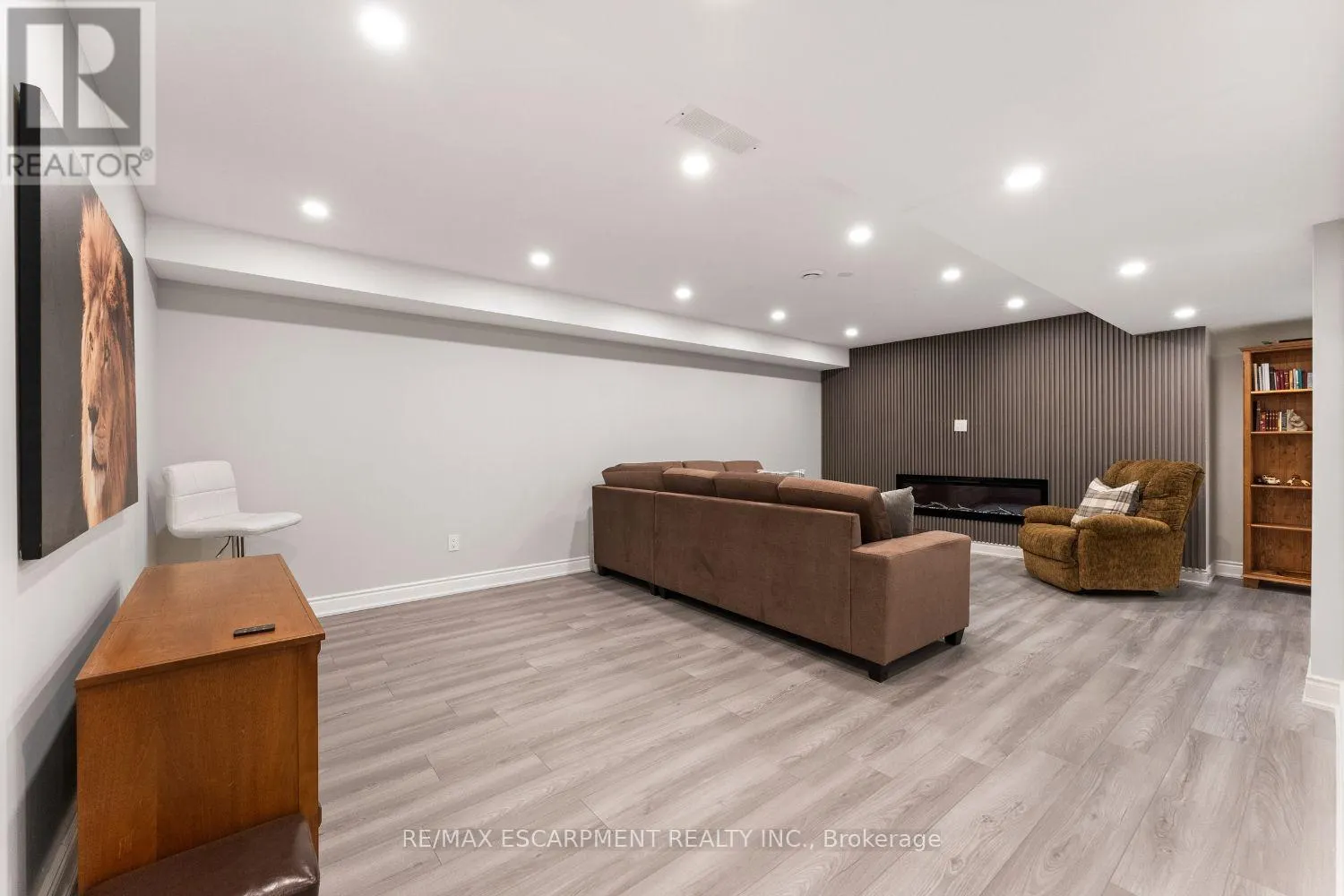 60 ANDREW LANE