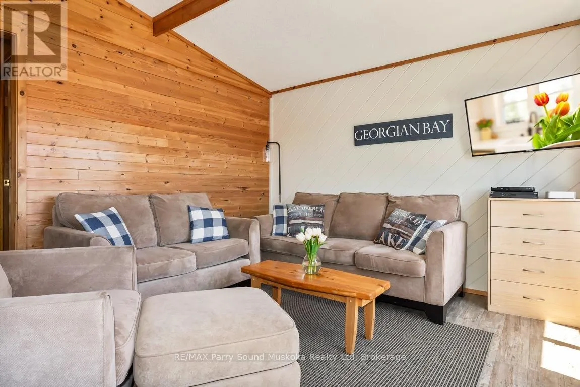 3 - 111 NORTH SHORE ROAD #3
