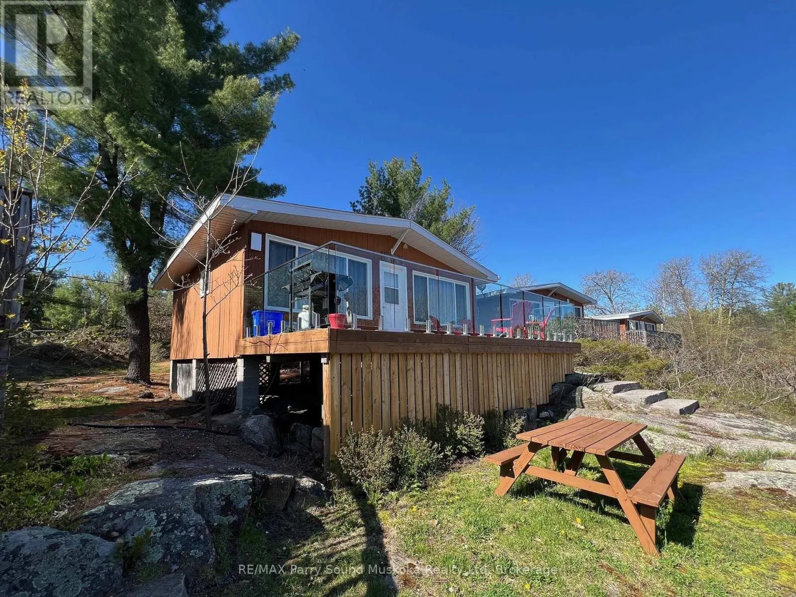 3 - 111 NORTH SHORE ROAD #3