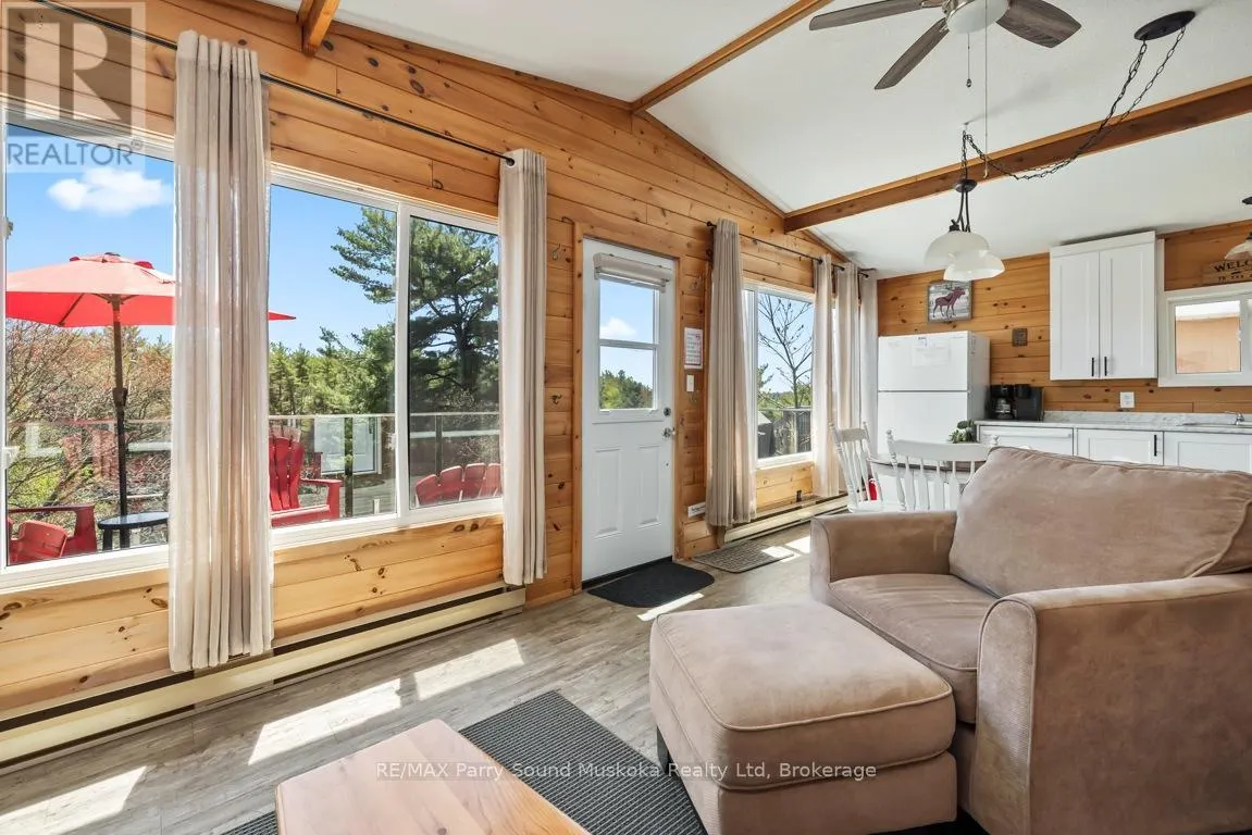 3 - 111 NORTH SHORE ROAD #3