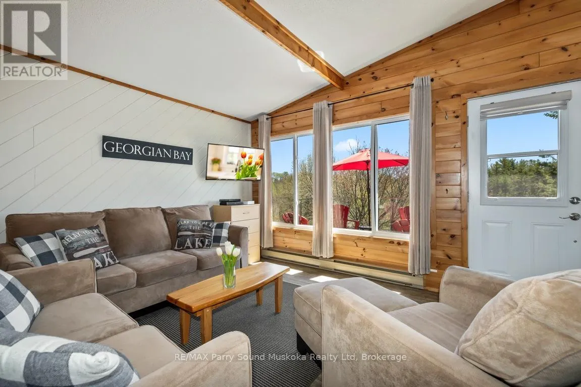 3 - 111 NORTH SHORE ROAD #3