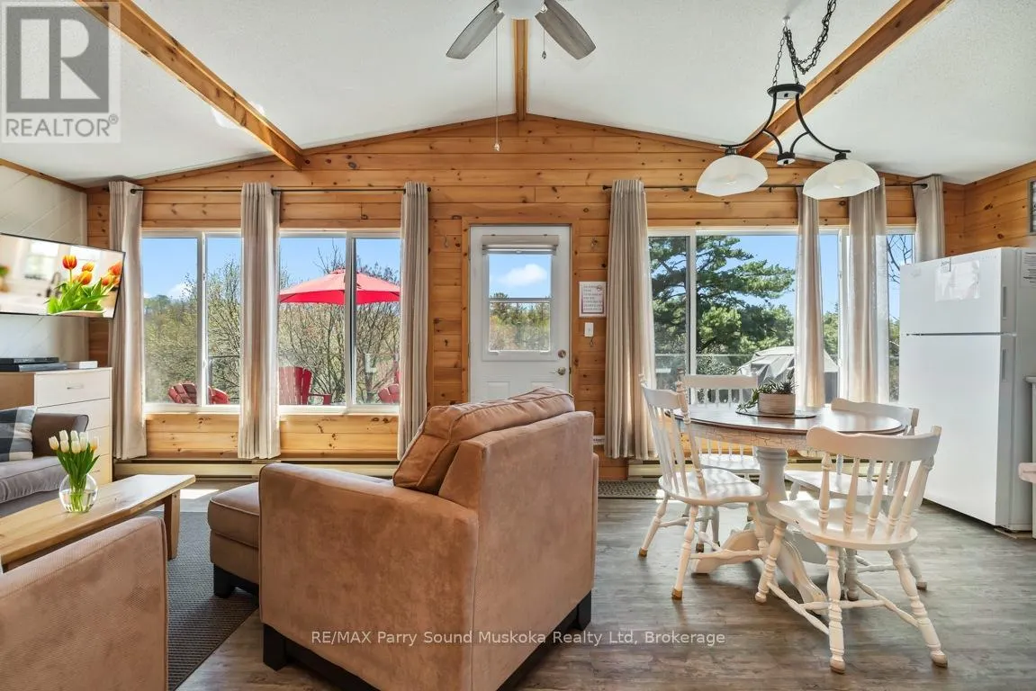 3 - 111 NORTH SHORE ROAD #3