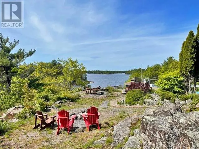 3 - 111 NORTH SHORE ROAD #3