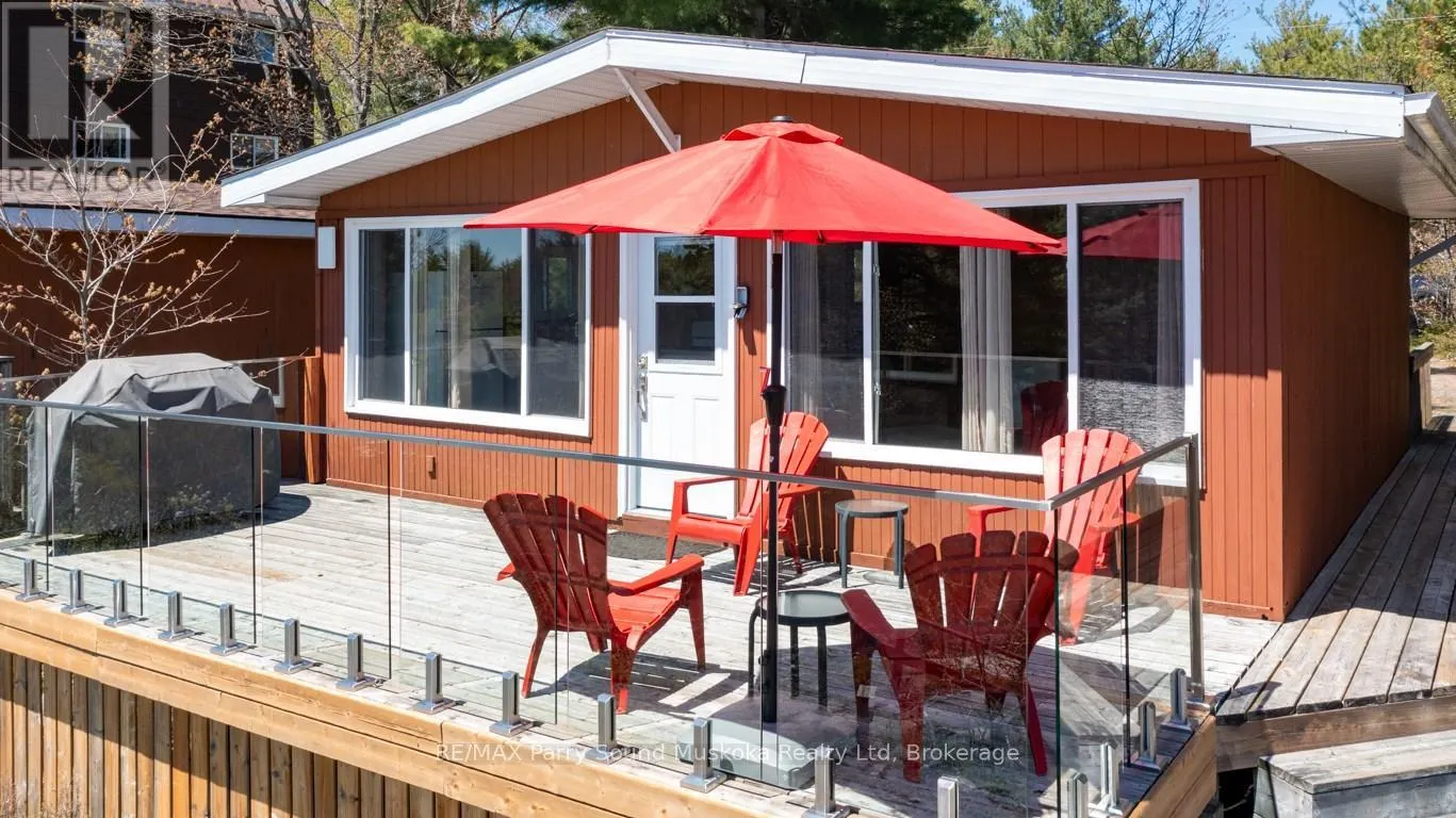 3 - 111 NORTH SHORE ROAD #3