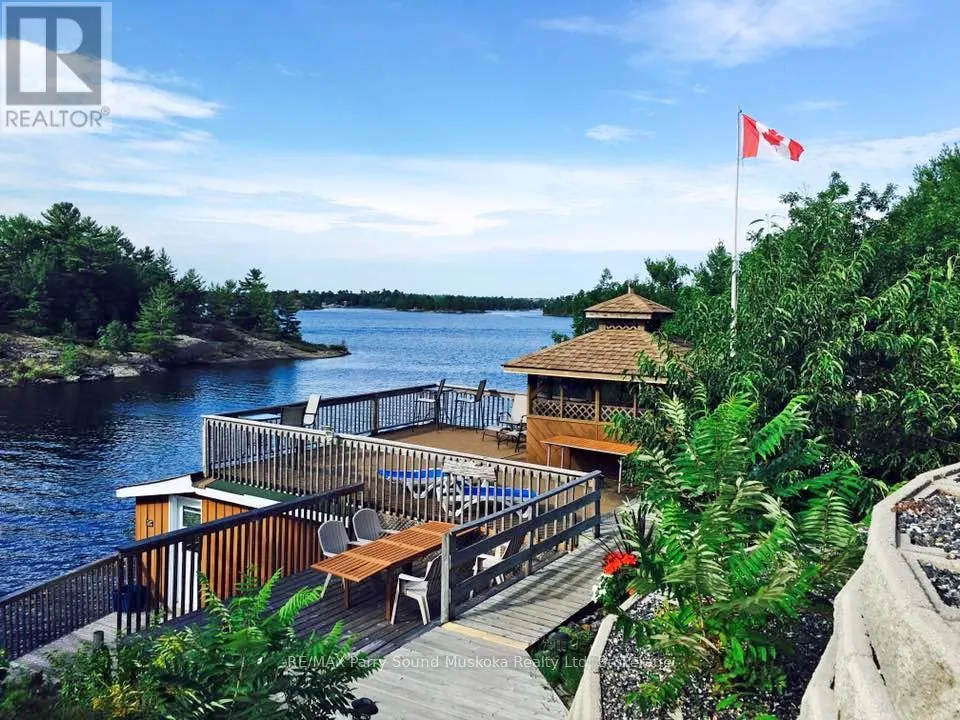 3 - 111 NORTH SHORE ROAD #3
