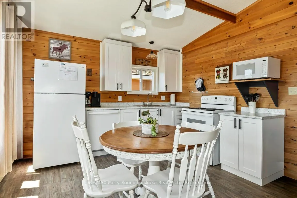 3 - 111 NORTH SHORE ROAD #3