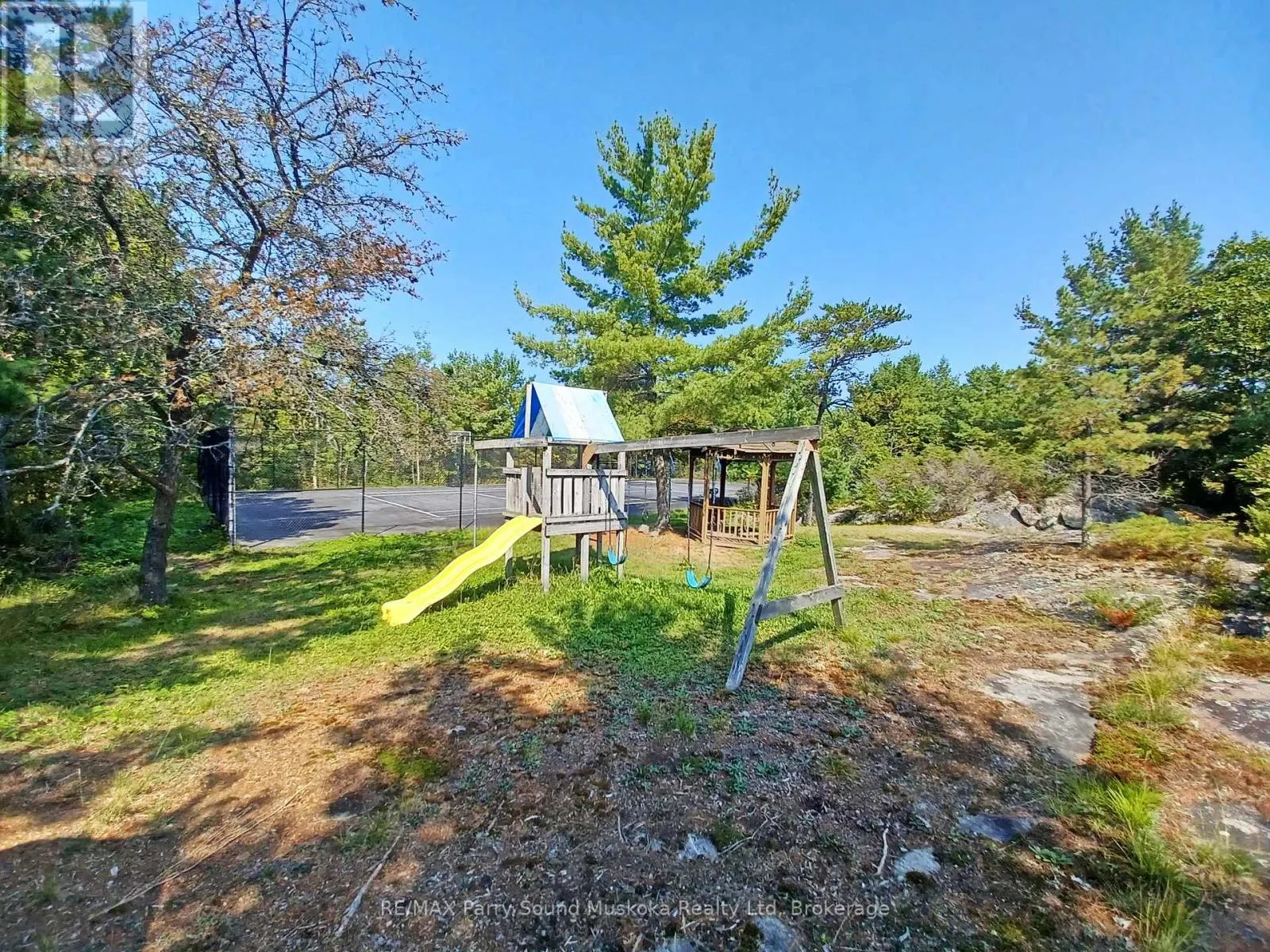 3 - 111 NORTH SHORE ROAD #3