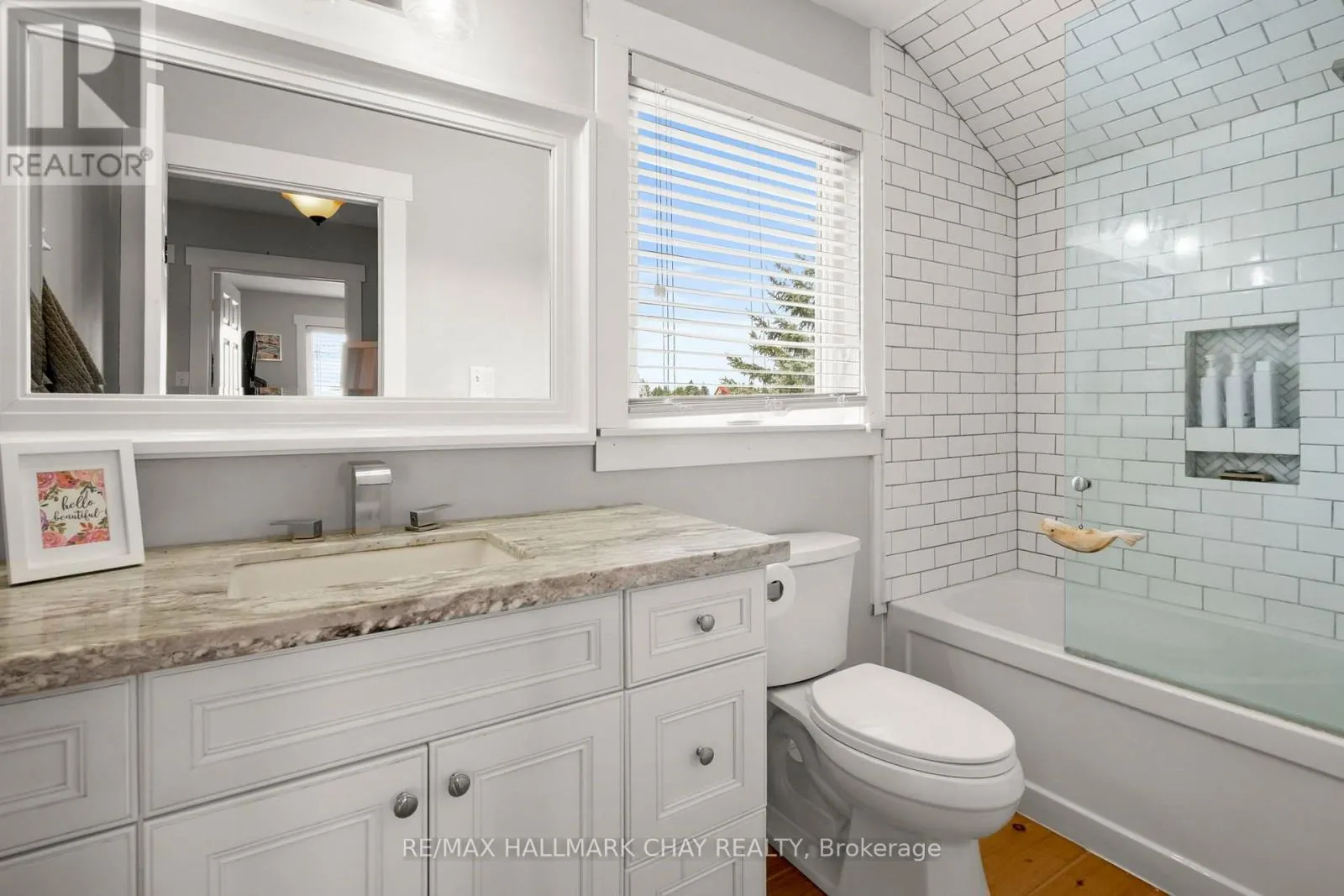 8 LLOYD'S TRAVERSE CRESCENT