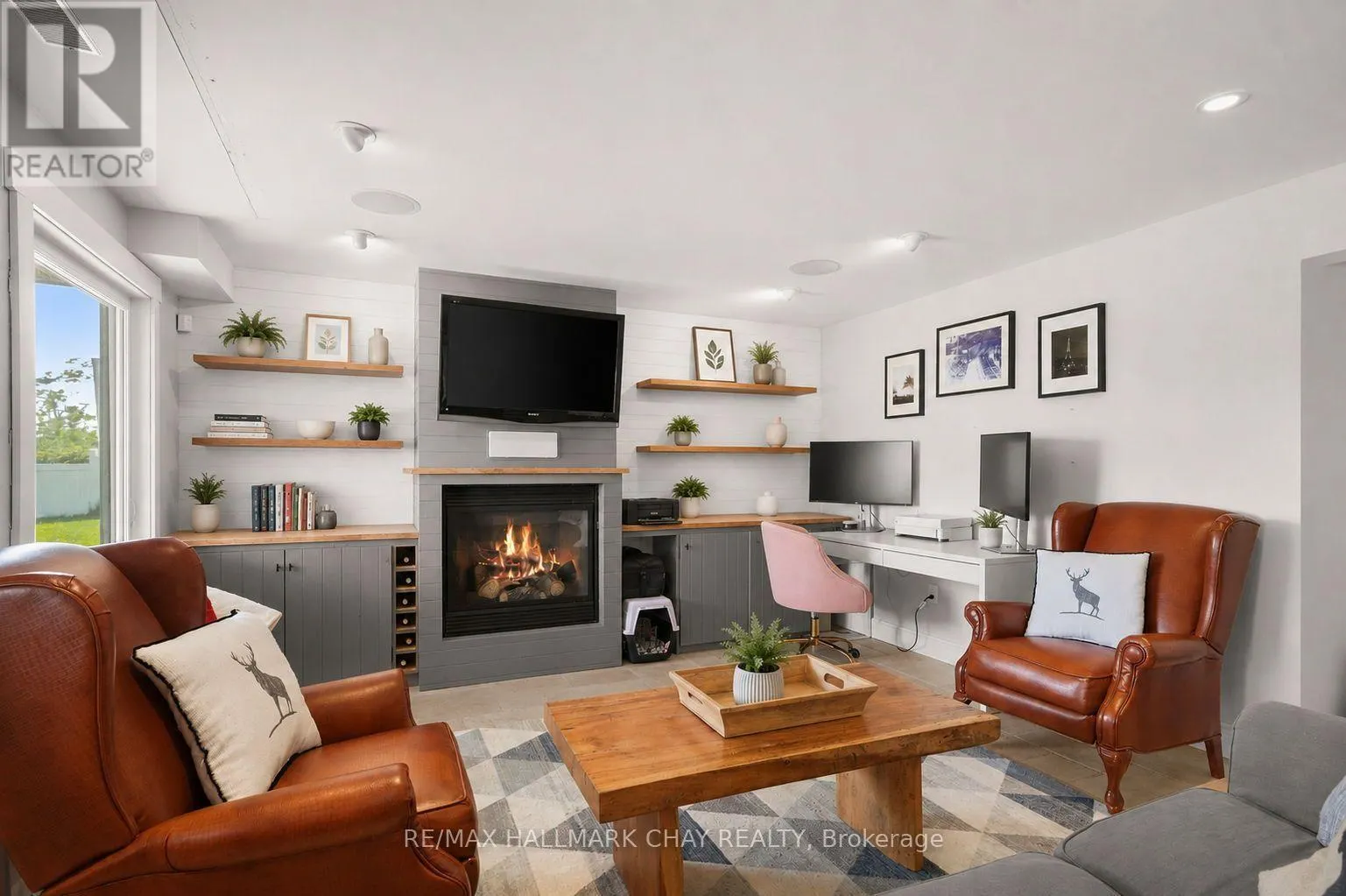 8 LLOYD'S TRAVERSE CRESCENT