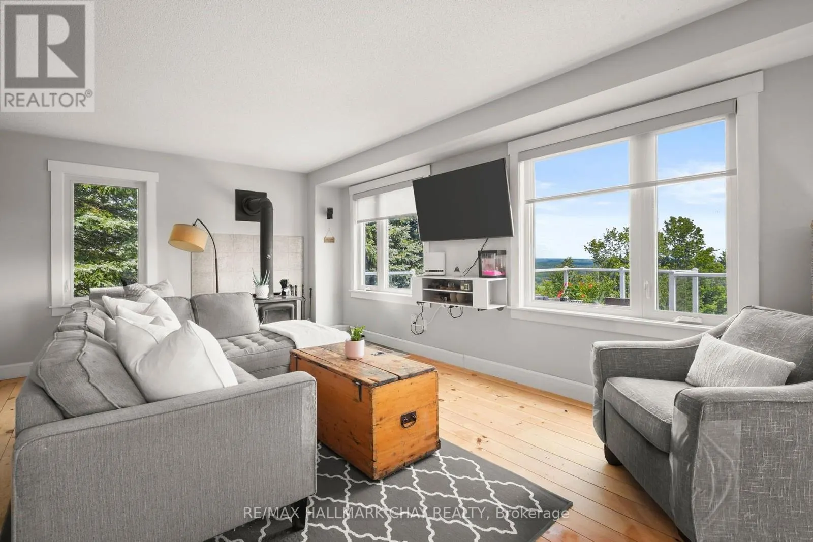 8 LLOYD'S TRAVERSE CRESCENT