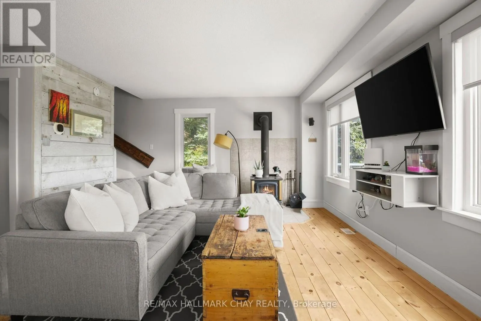 8 LLOYD'S TRAVERSE CRESCENT