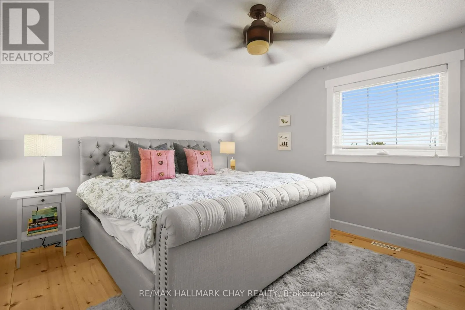 8 LLOYD'S TRAVERSE CRESCENT