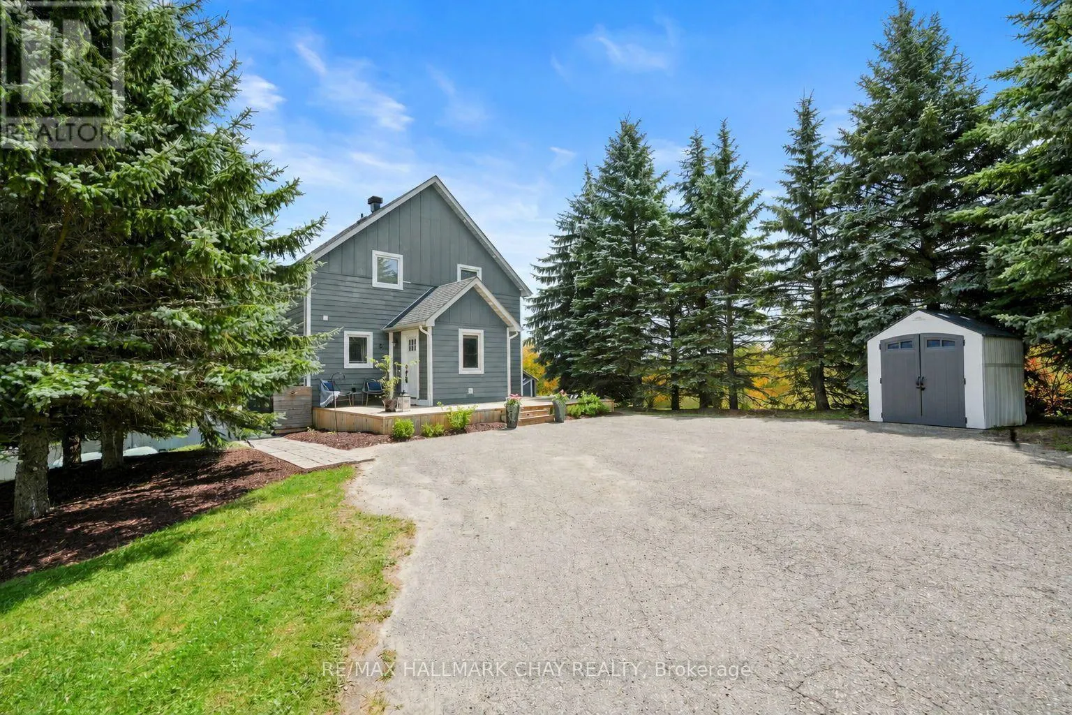 8 LLOYD'S TRAVERSE CRESCENT