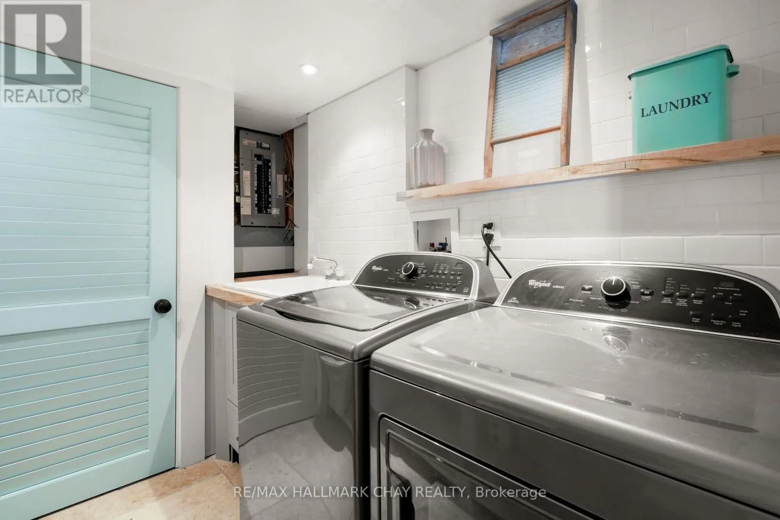 8 LLOYD'S TRAVERSE CRESCENT