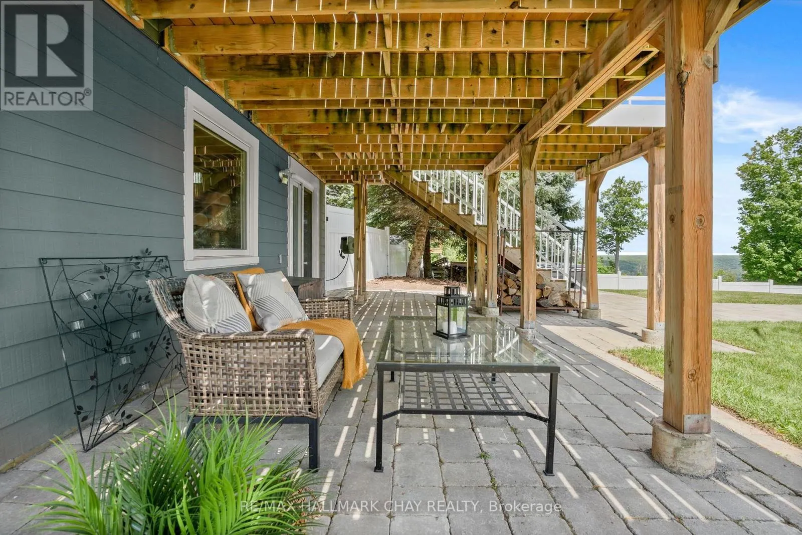 8 LLOYD'S TRAVERSE CRESCENT
