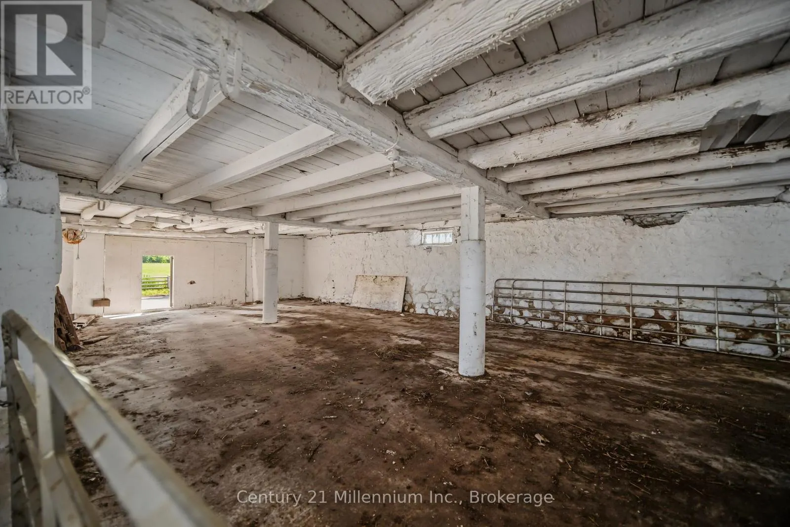 702174 SIDEROAD 5